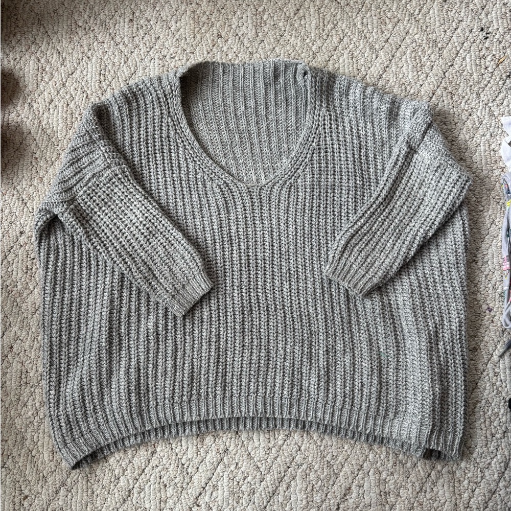 Cozy V-Neck Chunky Knit Sweater - Gray